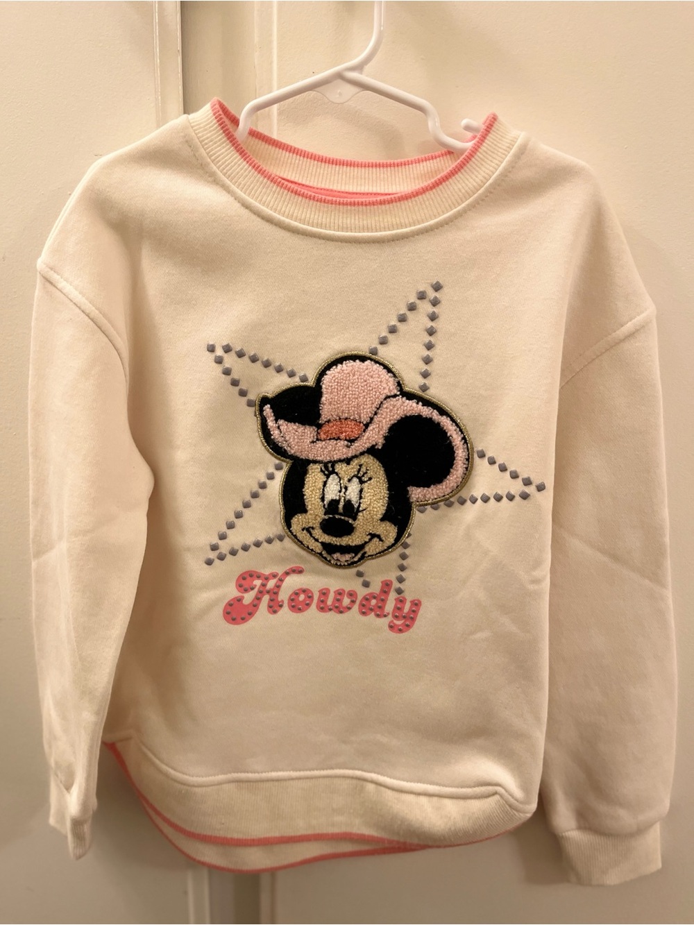 Disney Cream Sweatshirt with Pink Trim and Minnie Cowgirl Howdy Patch - Size 7